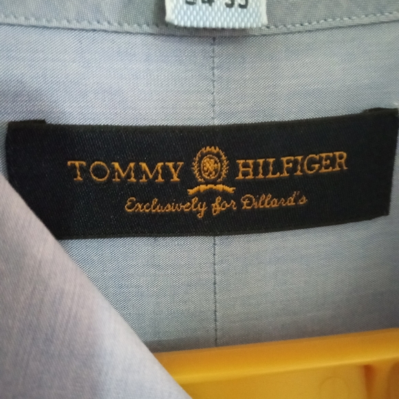 Men's Tommy Hilfiger Summer Chambray Exclusive to Dillard's dress shirt.16 1/2 - Picture 4 of 7